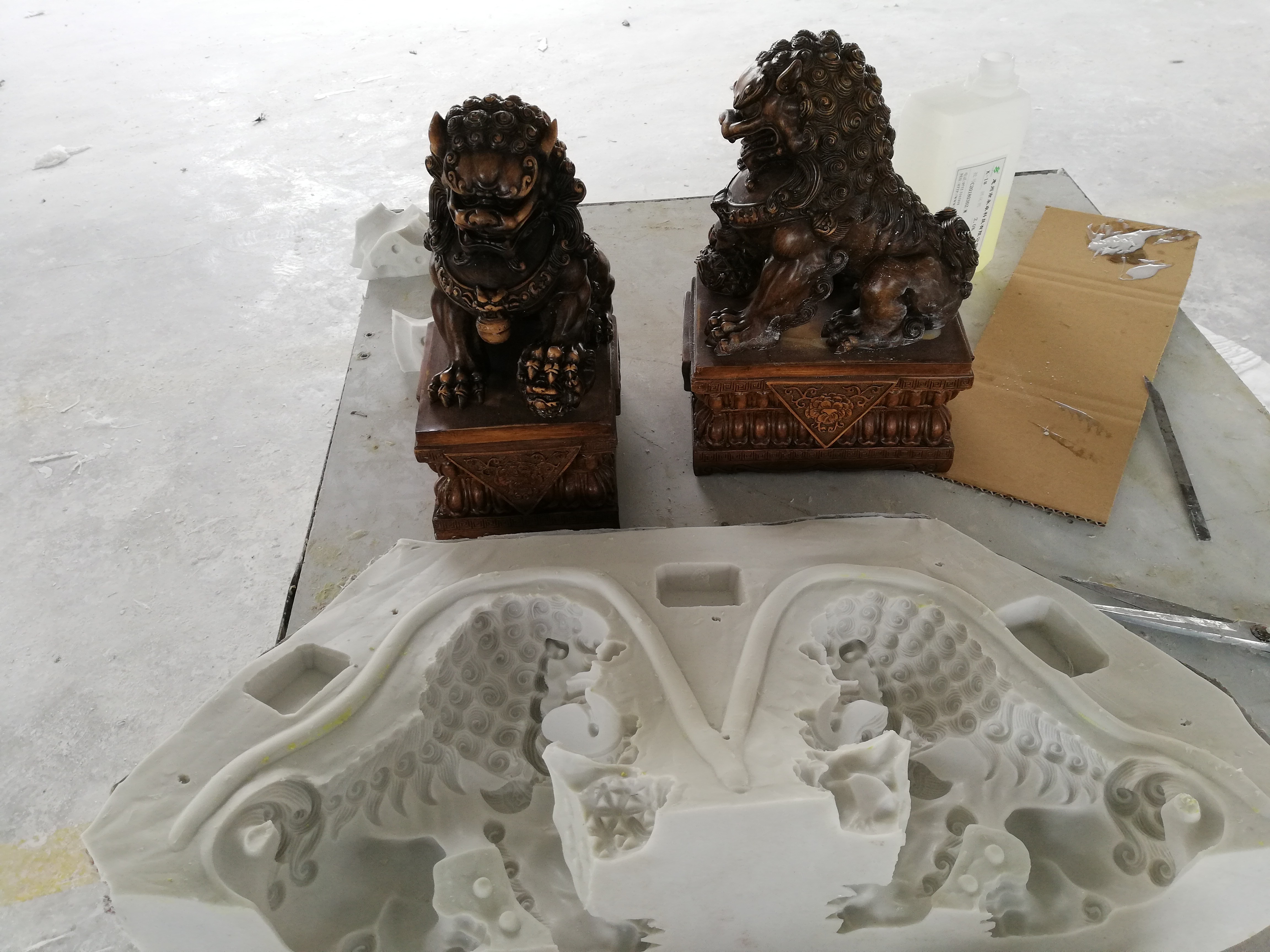 模具硅膠翻模樹脂工藝品出現(xiàn)燒模情況怎么辦 ？